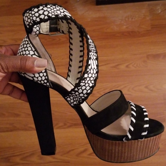 ALDO HEELS - Picture 3 of 7